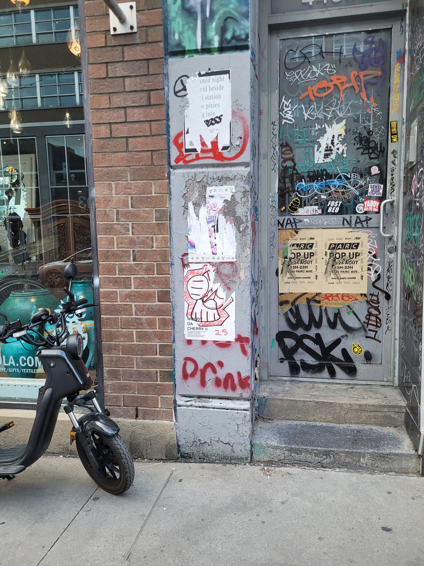 Crack House - Pee is not drink